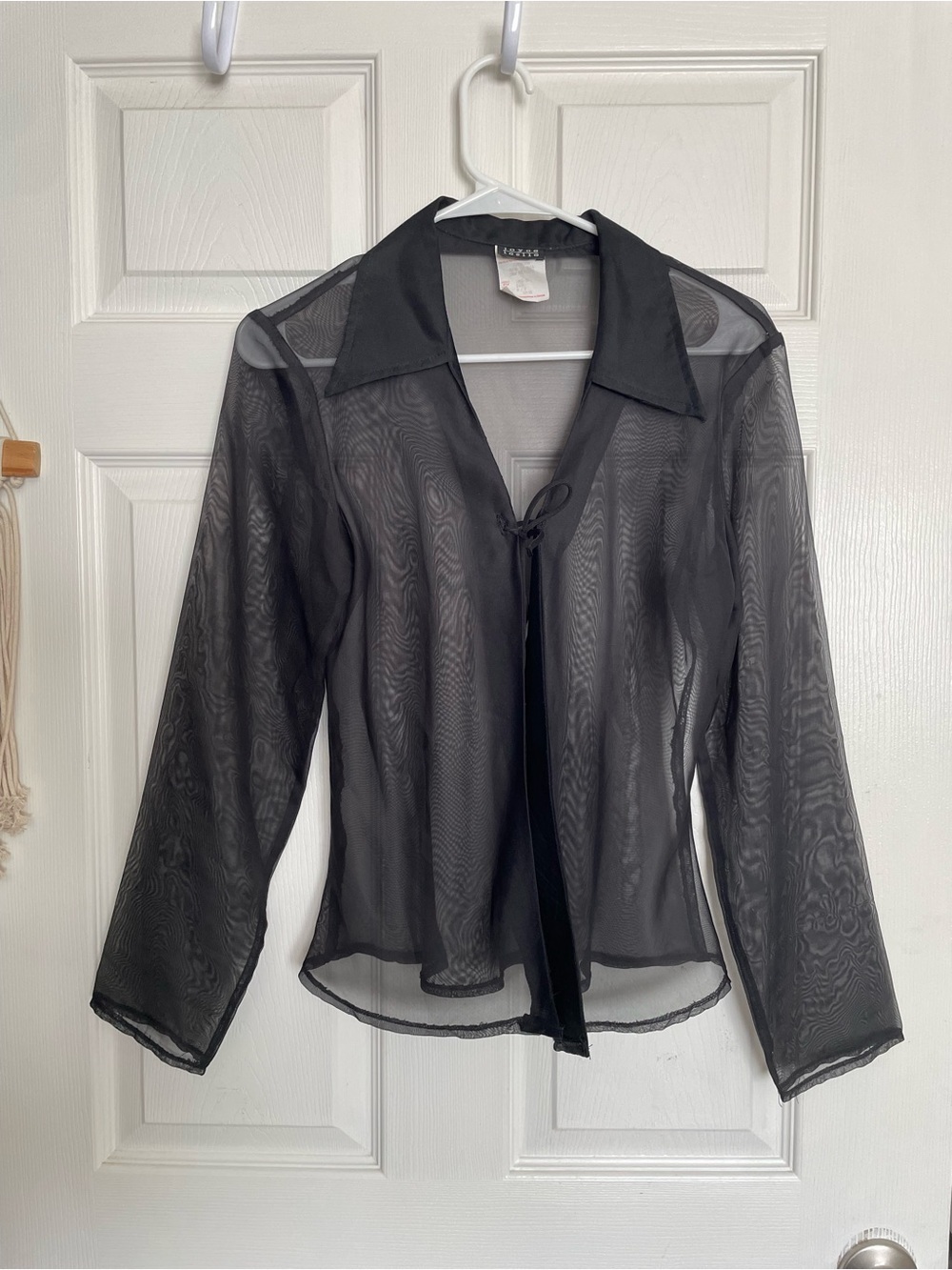 Y2K Vintage Joyce Leslie Women’s size M Black and Sheer Tie Front Blouse